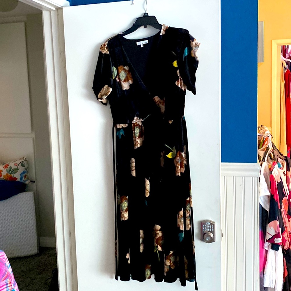 Black velvet lady’s flattering dress